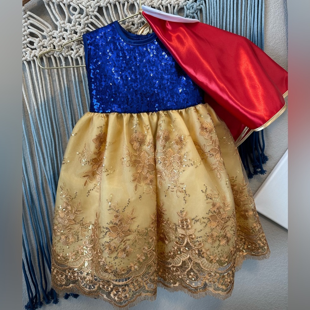Snow White party dress 🍎 size 2
